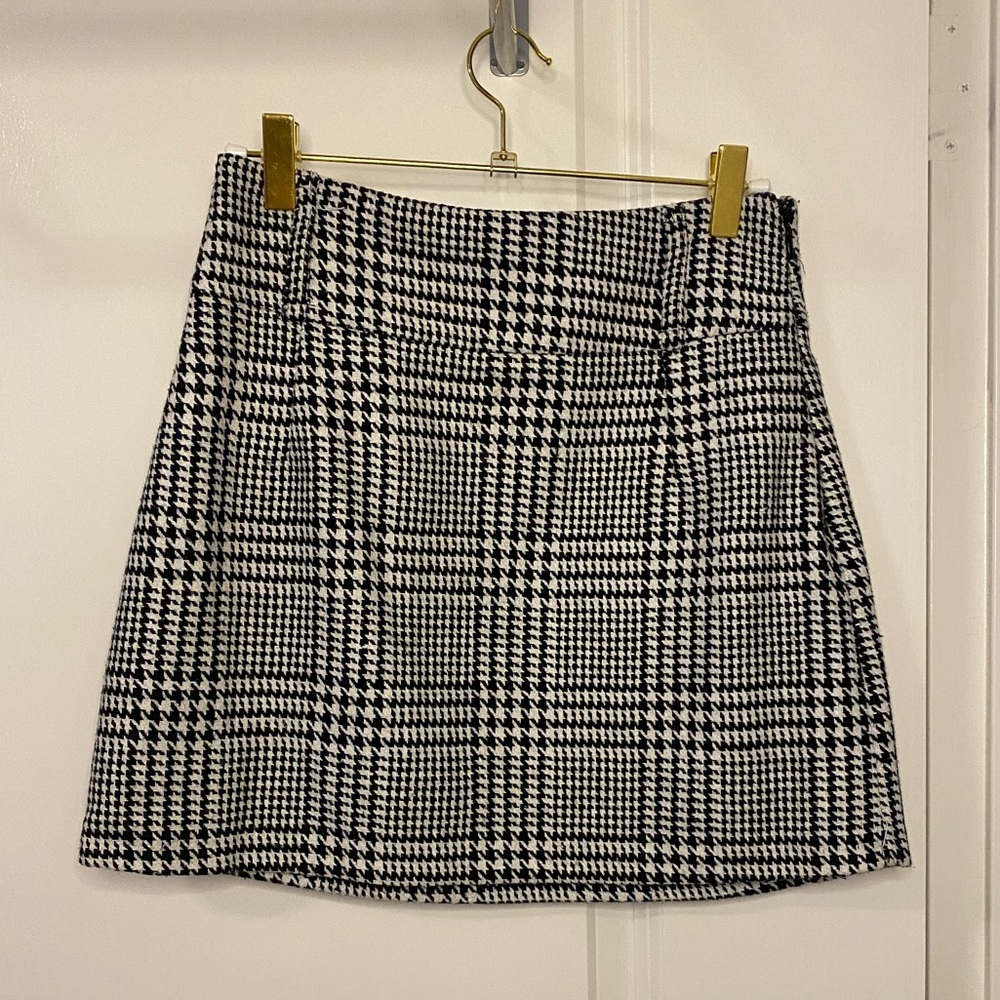 Tweed mini skirt with belt